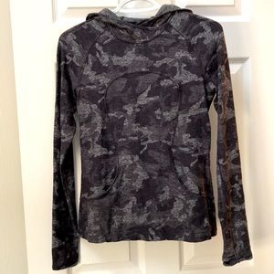6 - lulu camo hoodie - great condition